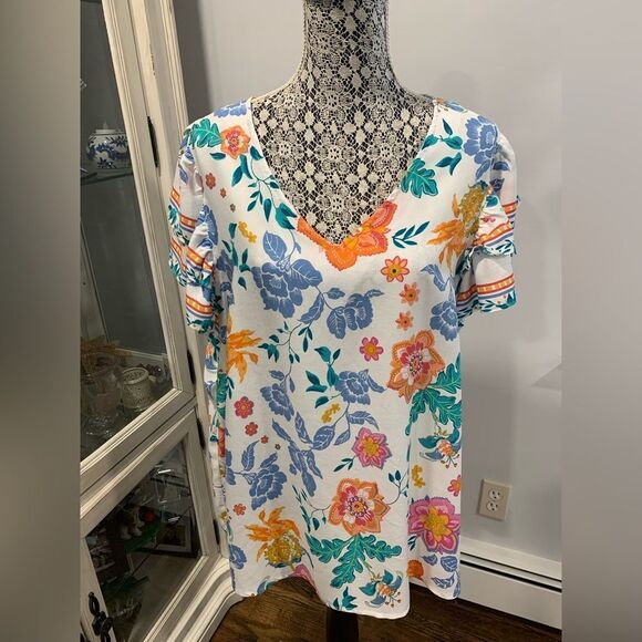 Rachel Zoe Tops - Rachel Zoe Floral Print Top - Multicolor NWT